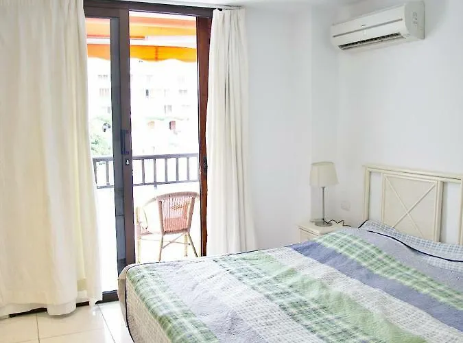 Holiday home 2 Min Walk To - Private Solarium