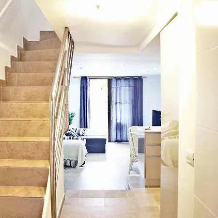 Semesterbostad 2 Min Walk To - Private Solarium *