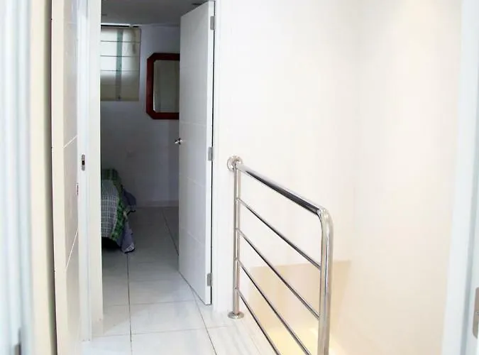 2 Min Walk To - Private Solarium * אדחה